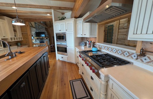 Park Rapids House | Luxury Log Home in Park Rapids | 3 Bed, 3.5 Bath