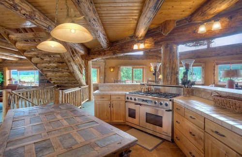 Durango West House | Luxury Log home on 40 Acres - Awesome Views and Decks - 7 Min to Durango