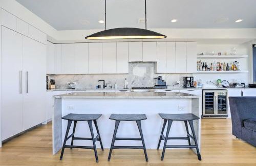 Long Beach House | Luxury Long Beach Villa with Ocean Views!