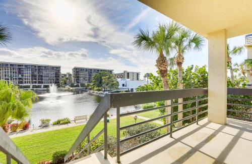 Longboat Key Apartment | Luxury Longboat Key Condo - Walk to Beach Access!