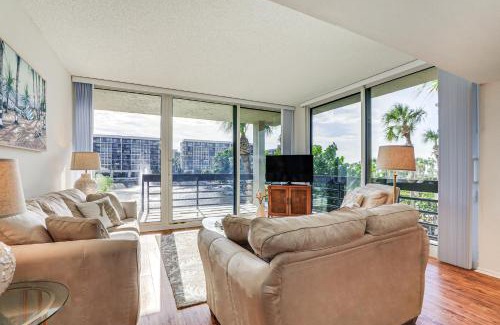 Longboat Key Apartment | Luxury Longboat Key Condo - Walk to Beach Access!