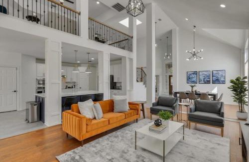 Rowlett House | Luxury Mansion Paradise - Cinema Room, Pool, Spa
