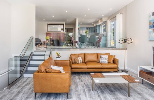 Bloomfield House | Luxury mid-century modern gem!