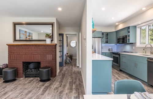 Bloomfield House | Luxury mid-century modern gem!