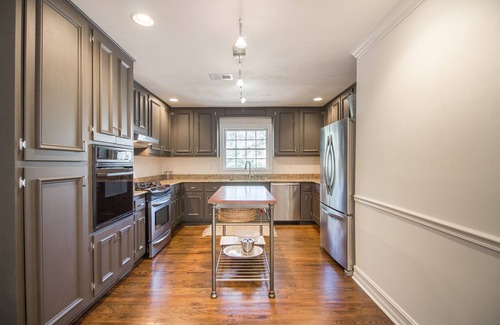 Tallahassee House | LUXURY MIDTOWN 4 total bedrooms/2 Master suites, bonus room, 3 bath, Sleeps 12+