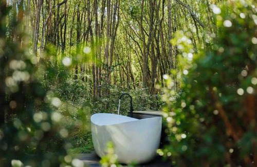 Possum Creek House | Luxury Mirror Home in Byron Bay Hinterland