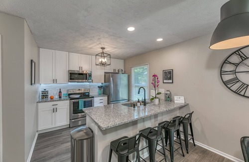 Fishers House | Luxury Modern 3bed/2bath house, walk to DT Fishers