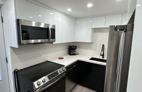 Richmond Hill Apartment | Luxury Modern B Appartment