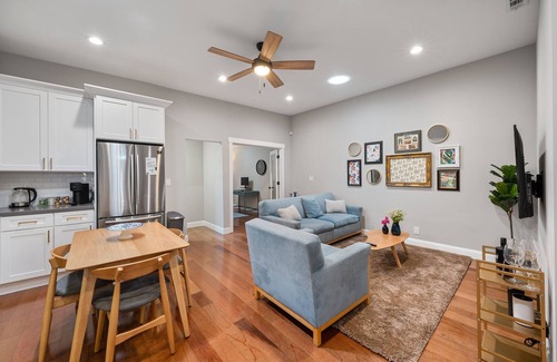 Prescott House | /Luxury Modern Home in Oakland with AC & WFH/
