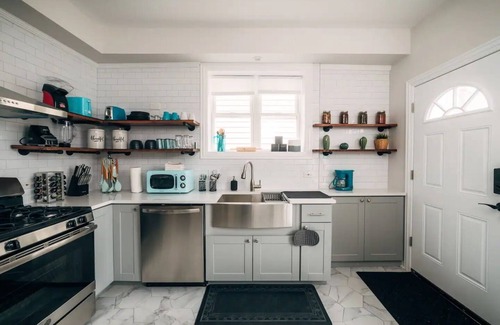 Pilsen House | Luxury Modern home minutes from Downtown Chicago