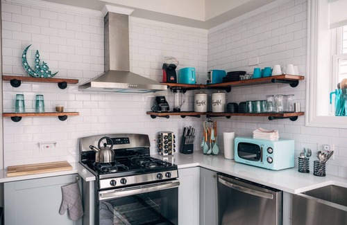 Pilsen House | Luxury Modern home minutes from Downtown Chicago