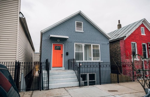 Pilsen House | Luxury Modern home minutes from Downtown Chicago