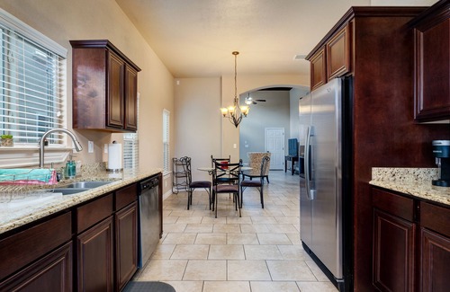 Biggs Field House | Luxury Modern Home near Ft. Bliss and Airport