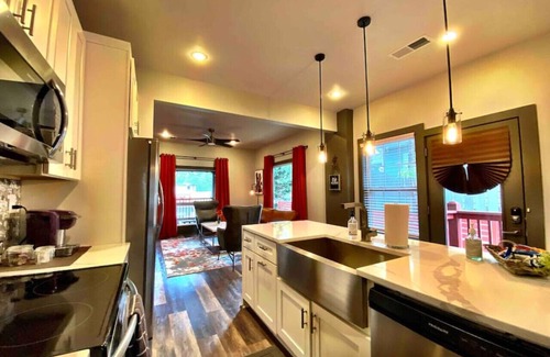 East Side House | Luxury Modern - Minutes from everything, Atlanta.