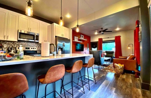 East Side House | Luxury Modern - Minutes from everything, Atlanta.
