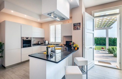 Monsummano Terme Villa | Luxury modern villa with A/C, pool, Jacuzzi, Sauna and Turkish bath near Lucca