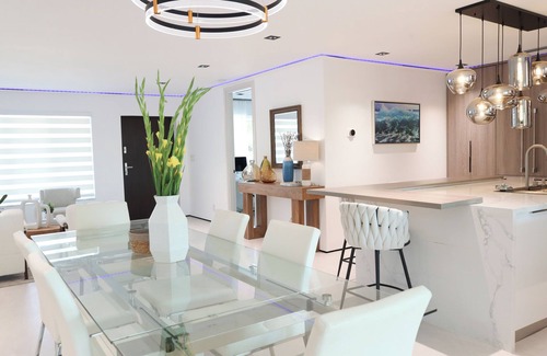 Pompano Isles House | Luxury Modern Waterfront 4/4 House in Pompano Beach