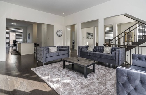 Bowmanville House | Luxury Modern Waterfront Home W/Elevator 4 Bdrs 5 Bath & Terr