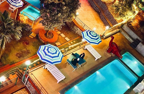 Kadadhe House | luxury mountain and dam view, family friendly with huge swimming pool villa.