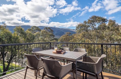 Lake Crackenback Apartment | Luxury Mountain Chalet one of Crackenback's best