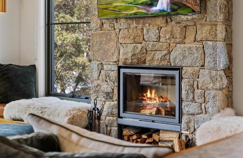 Lake Crackenback Apartment | Luxury Mountain Chalet one of Crackenback's best