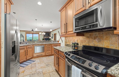 Banner Elk Condo | Luxury Mountain Escape | 2BR Amazing Views 1D
