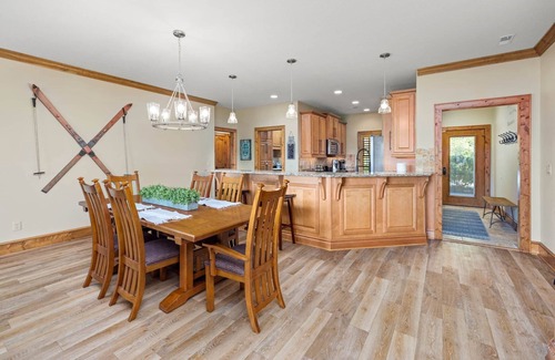 Banner Elk Condo | Luxury Mountain Escape | 2BR Amazing Views 1D