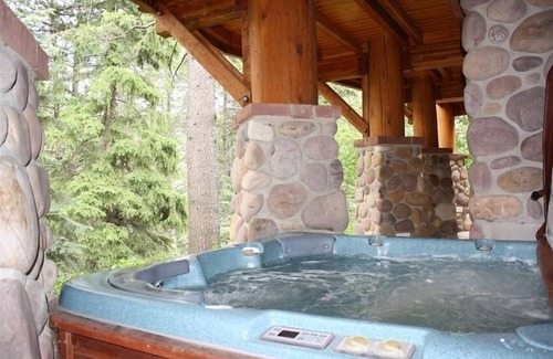 Sundance Cabin | Luxury Mountain Home. Hot Tub, 6 Bedrooms, 5.5 Bath, Theater, Steam Rm, Sauna