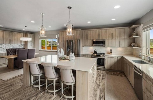 Bozeman House | Luxury Mountain View Townhome - Rosa Way North