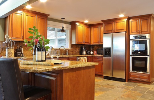 Tacoma House | Luxury near Gateway to Mt Rainier and National Forests. Veteran Owned.