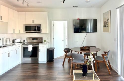 Old Fourth Ward House | Luxury New 2B2B Private Balcony 542Blvd
