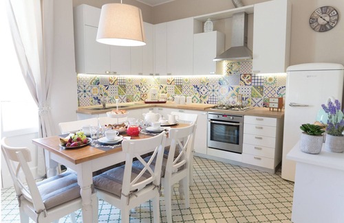 Lucca Historical Center Apartment | LUXURY NEW APARTMENT- PARKING AND GARDEN PRIVATE-VERY CLOSE WALLS OF LUCCA-WIFI