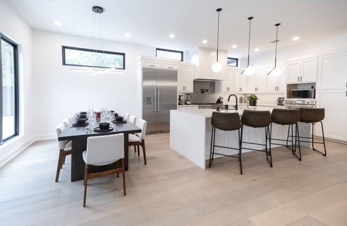 Galindo House | Luxury New Home, Private Pool/Spa, Sleeps 10 all King, Cold Plunge, 4 min to Dt