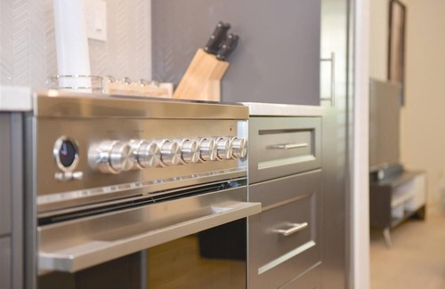Upper Lonsdale House | Luxury New Townhome, prime location