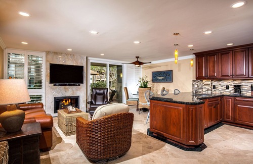 Townsite Condo | Luxury North Coast Village Extensively Remodeled & just steps to the sand.