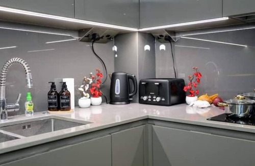 Whittington Apartment | Luxury North London Haven