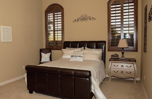 Mirabel Village House | Luxury Oasis: Spacious Getaway