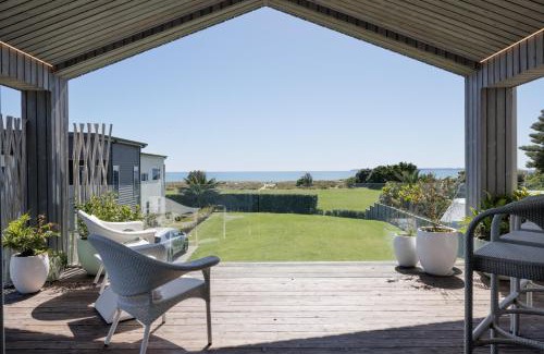 Papamoa Beach Villa | Luxury Ocean Villa in Papamoa