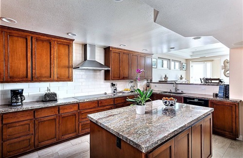 West Newport House | LUXURY OCEANFRONT RETREAT ON THE SAND - FIRE PIT - NO BOARDWALK - Disneyland