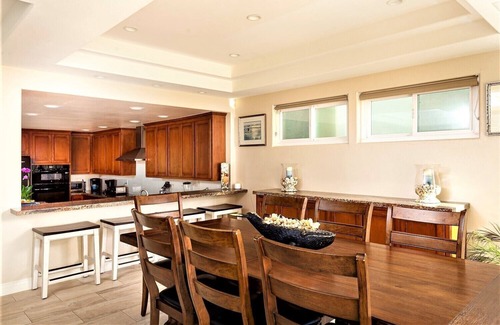 West Newport House | LUXURY OCEANFRONT RETREAT ON THE SAND - FIRE PIT - NO BOARDWALK - Disneyland