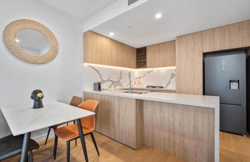 Broadbeach Apartment | Luxury Oceanview 2-Bed Apartment on 50th Level