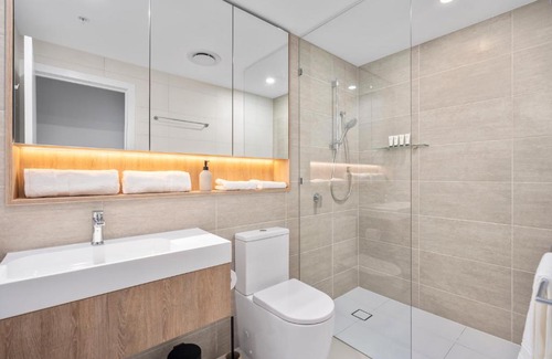 Broadbeach Apartment | Luxury Oceanview 2-Bed Apartment on 50th Level