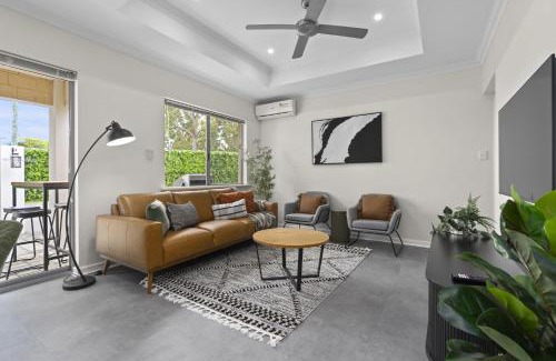 Nollamara House | Luxury on Lewes
