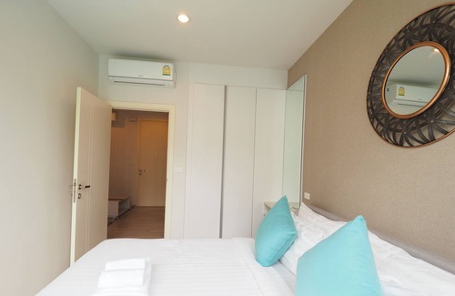 Phuket Apartment | Luxury One Bedroom with Pool View near Shopping Center in Phuket Town