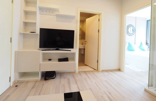 Phuket Condo | Luxury One Bedroom with Infinity Pool in Phuket Town