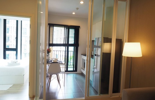Phuket Condo | Luxury One Bedroom with Infinity Pool in Phuket Town