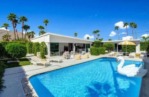 Racquet Club Estates House | Luxury Palm Springs Home With Pool and Next to Downtown & Airport