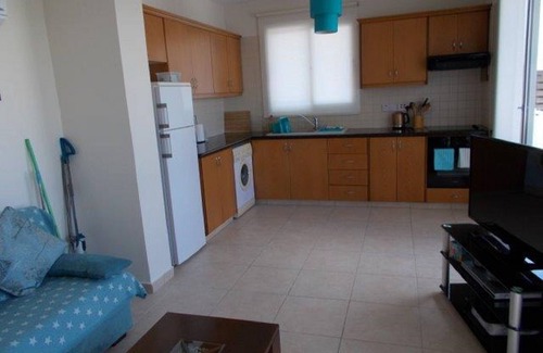 Universal Apartment | Luxury Paphos Apartment with Beautiful Garden and Private Jacuzzi