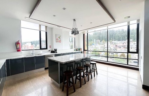 Quito Apartment | Luxury Penthouse City View of Quito