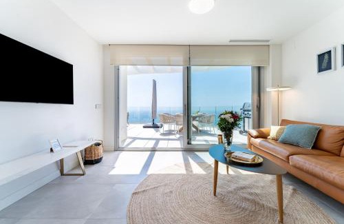 Fuengirola Apartment | Luxury Penthouse with Rooftop